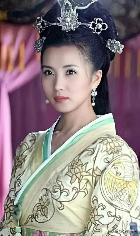 陈好，古装丽人！
