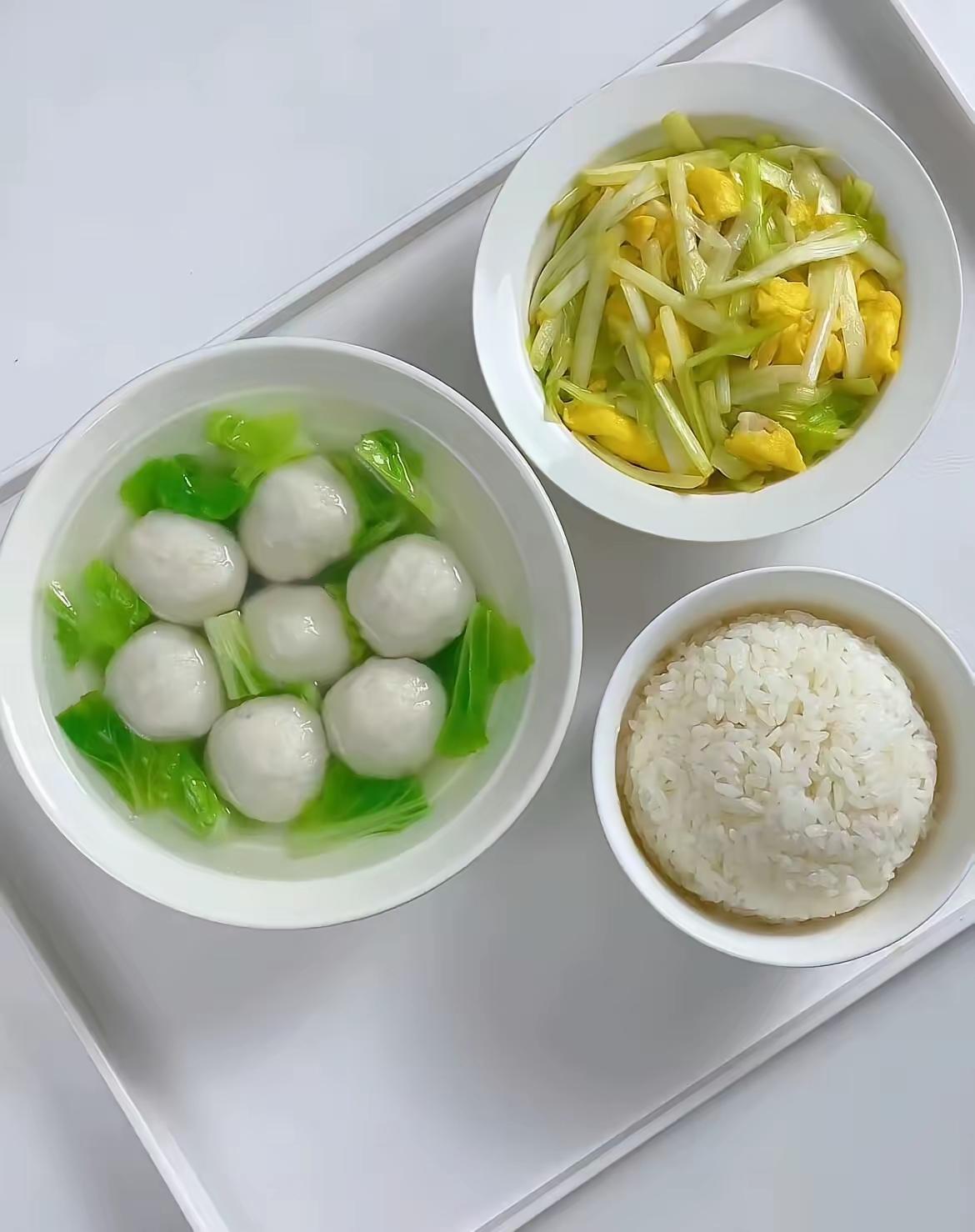 回娘家一次回来要治愈很久很久。
果然是那句名言谁给你钱。谁爱你，

还是在自己家