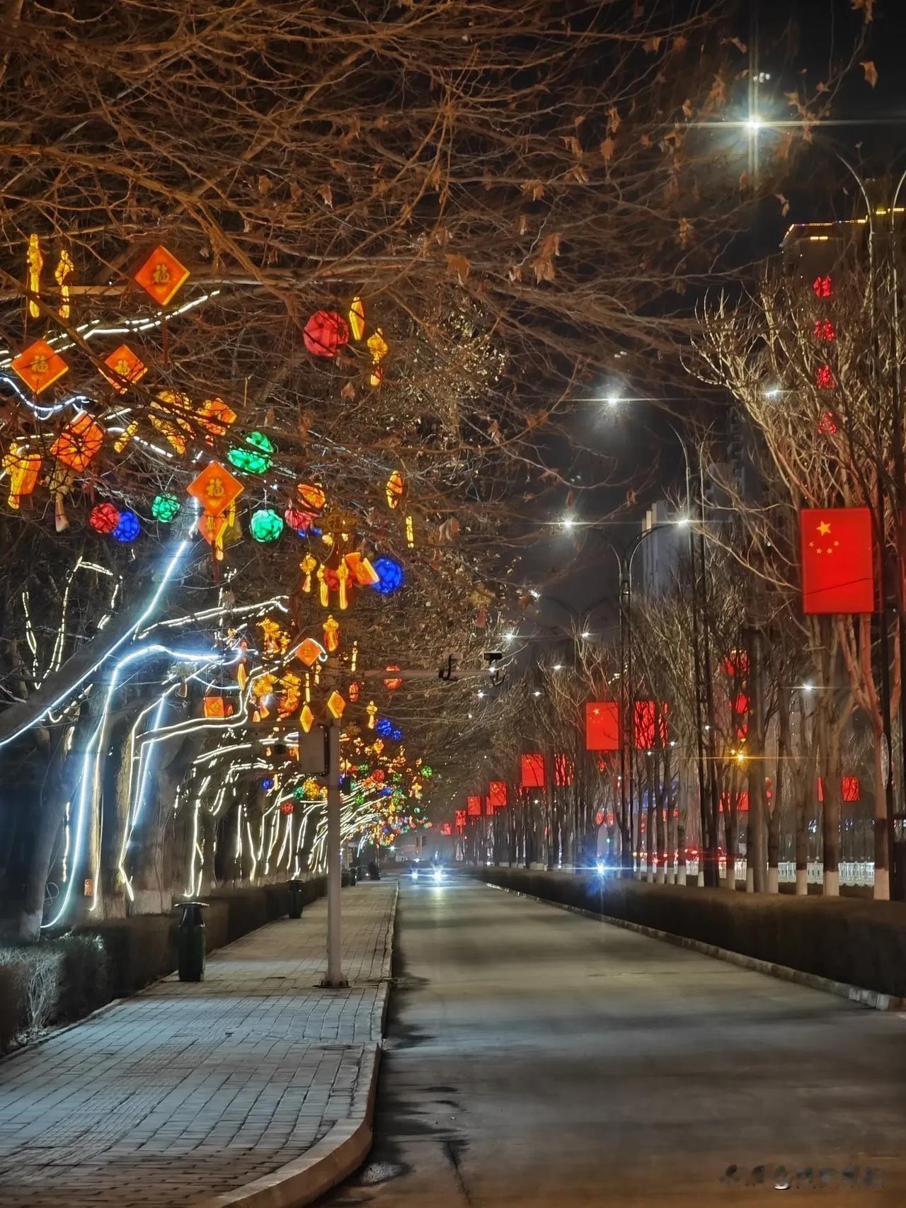 库尔勒市的夜景美如画你觉得呢？库车市夜景很美 库尔勒之夜 库车的夜景真美 石河子