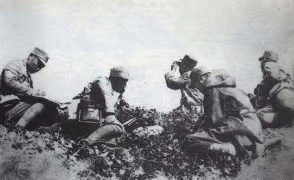 平型关大捷后，国民政府给参战部队一人奖励了一块大洋。115师此战发了大财，枪支、