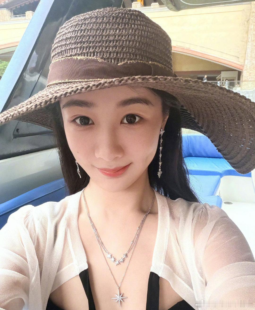 杨紫[超话] yz杨紫 早上好 ​​​