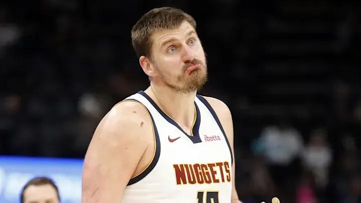 Spears：掘金对约基奇遭遇的防守方式有些担忧，各种缠抱他
03月25日讯 在