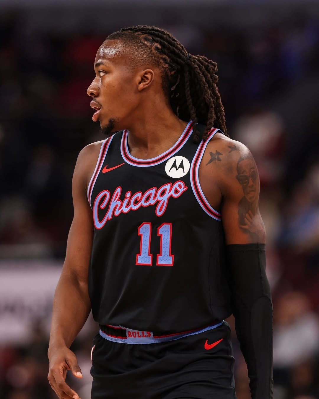 公牛这城市版球衣，怎么感觉和快船热火有点说不清的关系？images via bu