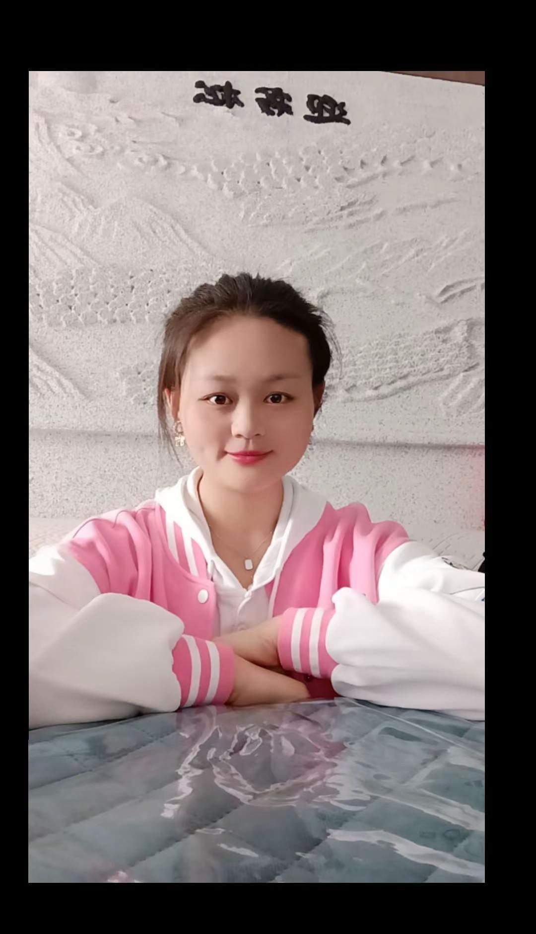 无需认同，无需建议，喜欢就值得，永远只顺从自己。年就这样过完了