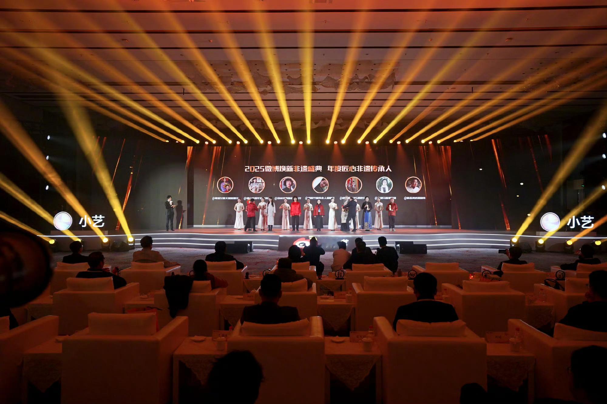 非遗传播终于找对路子了！AI员工直接化身“非遗种草机”，能讲古、生成文创设计，还