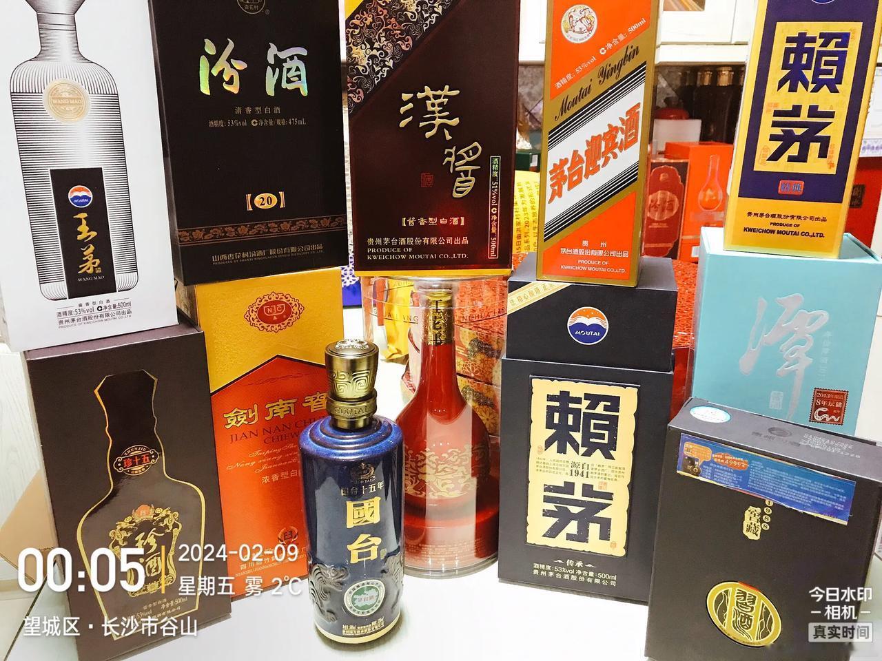 #你家年夜饭配什么酒# 我也不晓得，正在选，倾向于喝习酒1988，这酒是2017