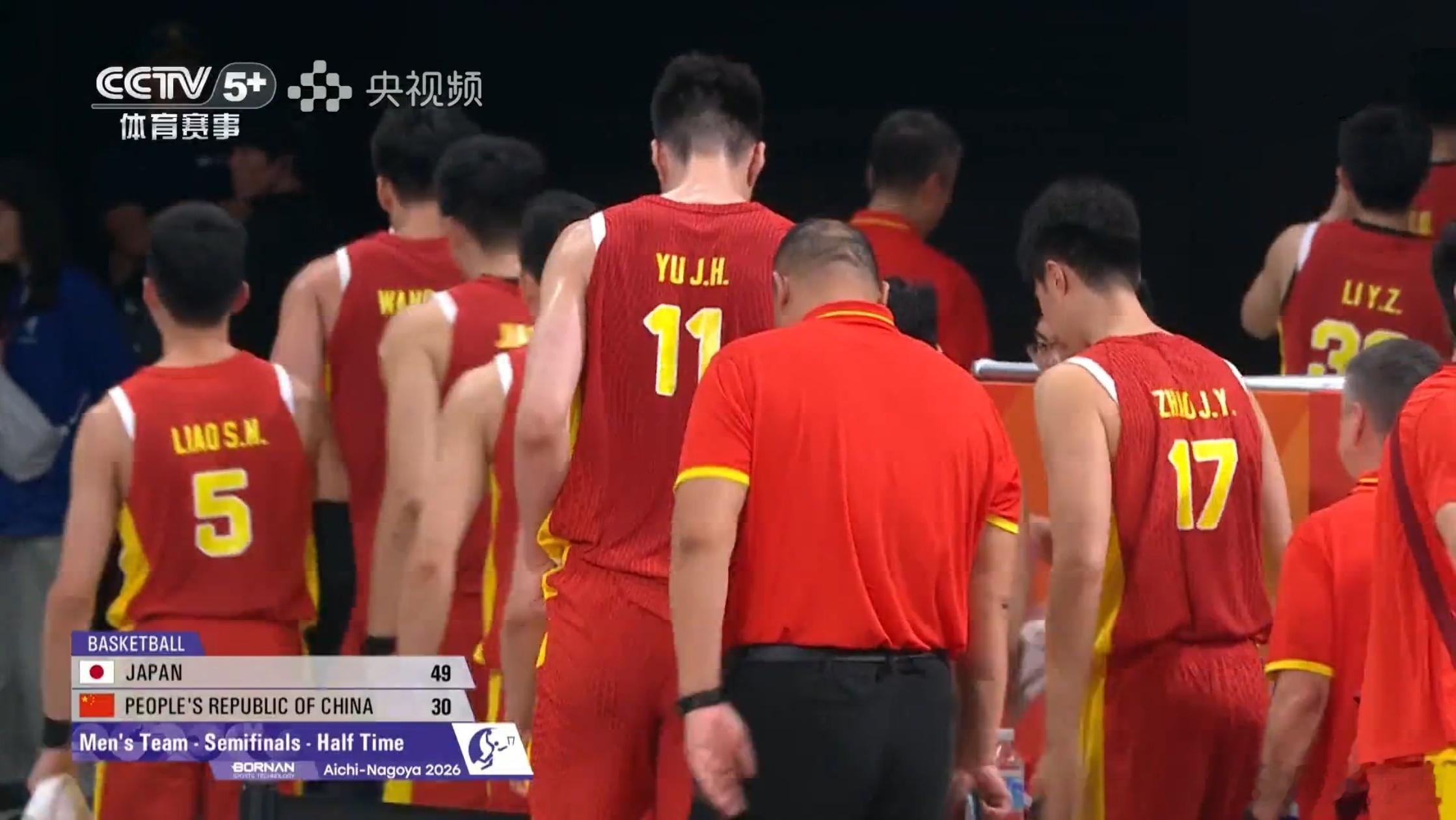 差19分了....这半场感觉就是在复刻沈阳那场的局面，尽管人家基本换了个队，还是