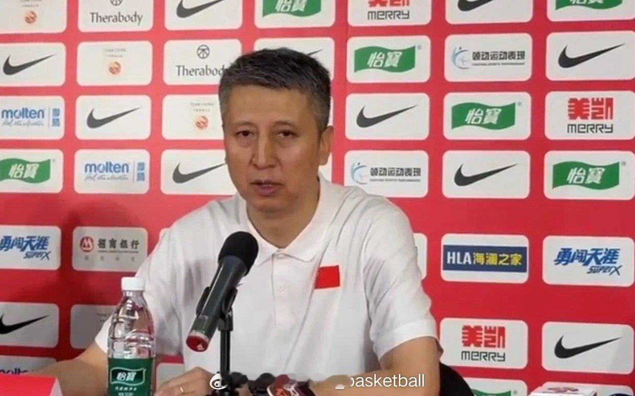 中国男篮主帅郭士强在亚洲杯之前的最后一个新闻发布会上提出目标：我们中国男篮这次非