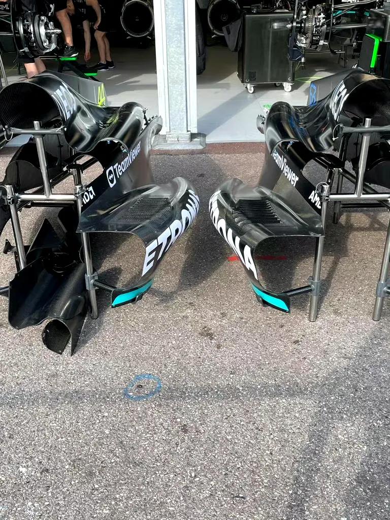 【F1|脱胎换骨！奔驰抛弃“零侧箱”理念】下图为奔驰新侧箱，开始了模仿之旅[偷笑