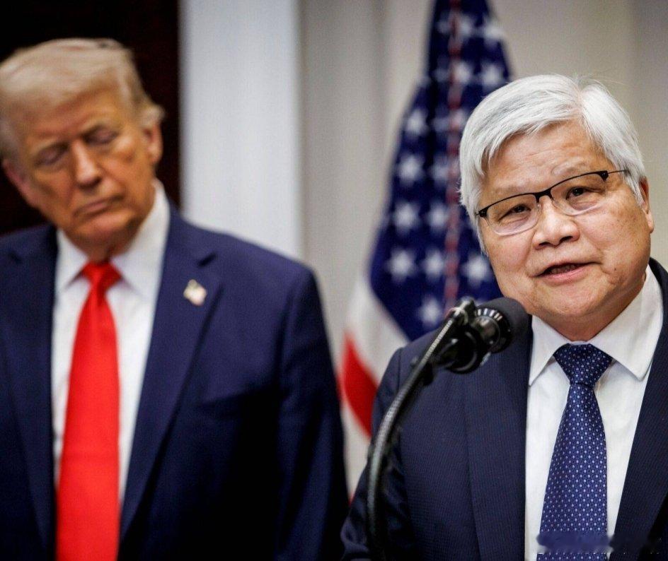 凤凰新闻【外媒曝台积电30天稀土断供！会成中美博弈中最先倒下的多米诺骨牌吗】凤凰