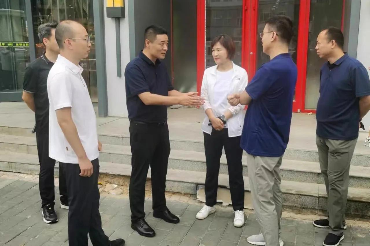 新华区推进轨道交通项目房屋征收工作 
副区长柴利莹带队赴5号线市庄站现场办公

