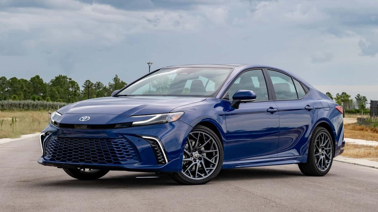 丰田条约：
投资100亿美元在美建厂；
美工厂生产面向日本市场的丰田车，出口到日