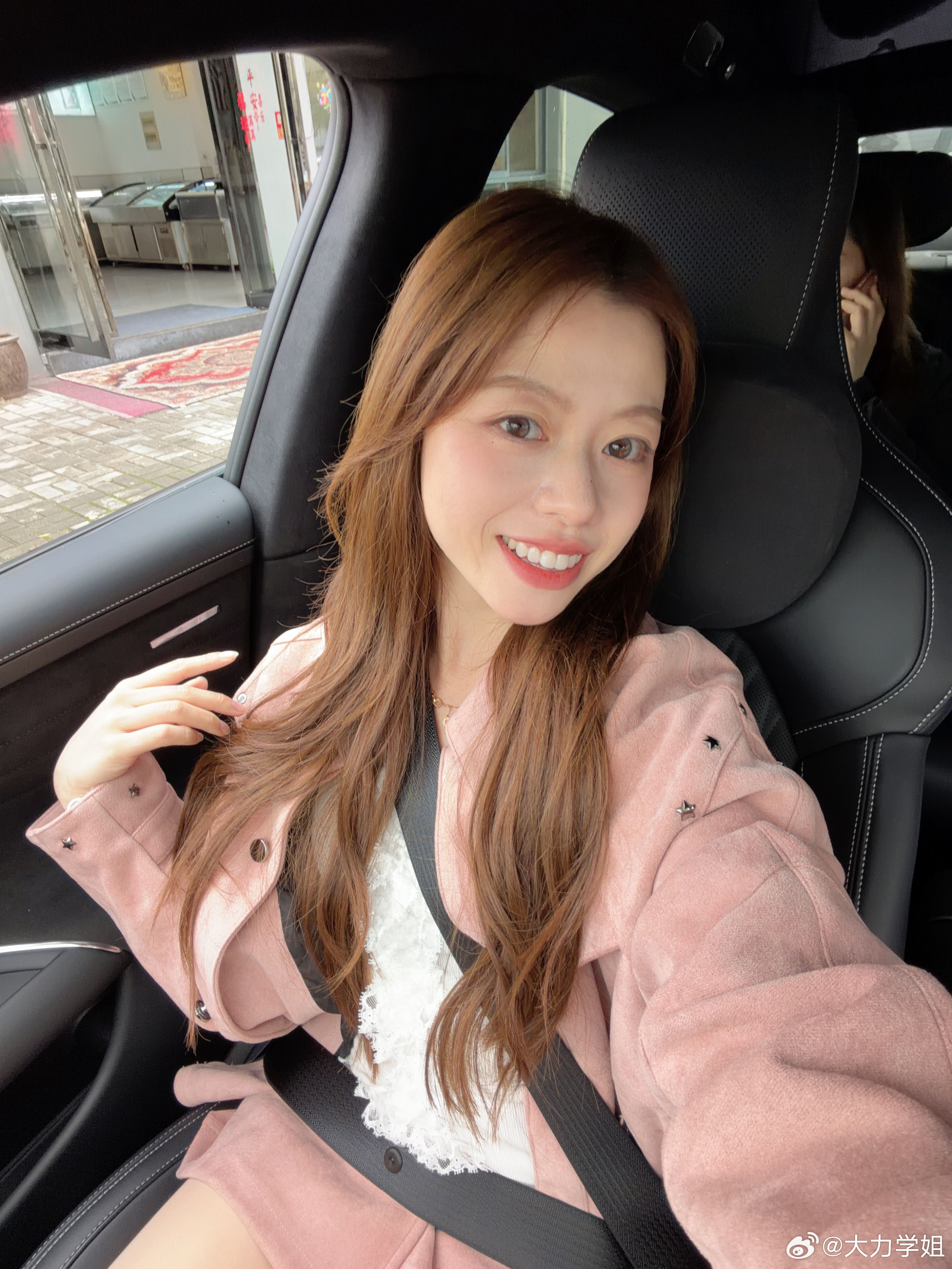 刚回老家就来试驾新小米SU7怎么样？我敬业吧我与汽车的日常