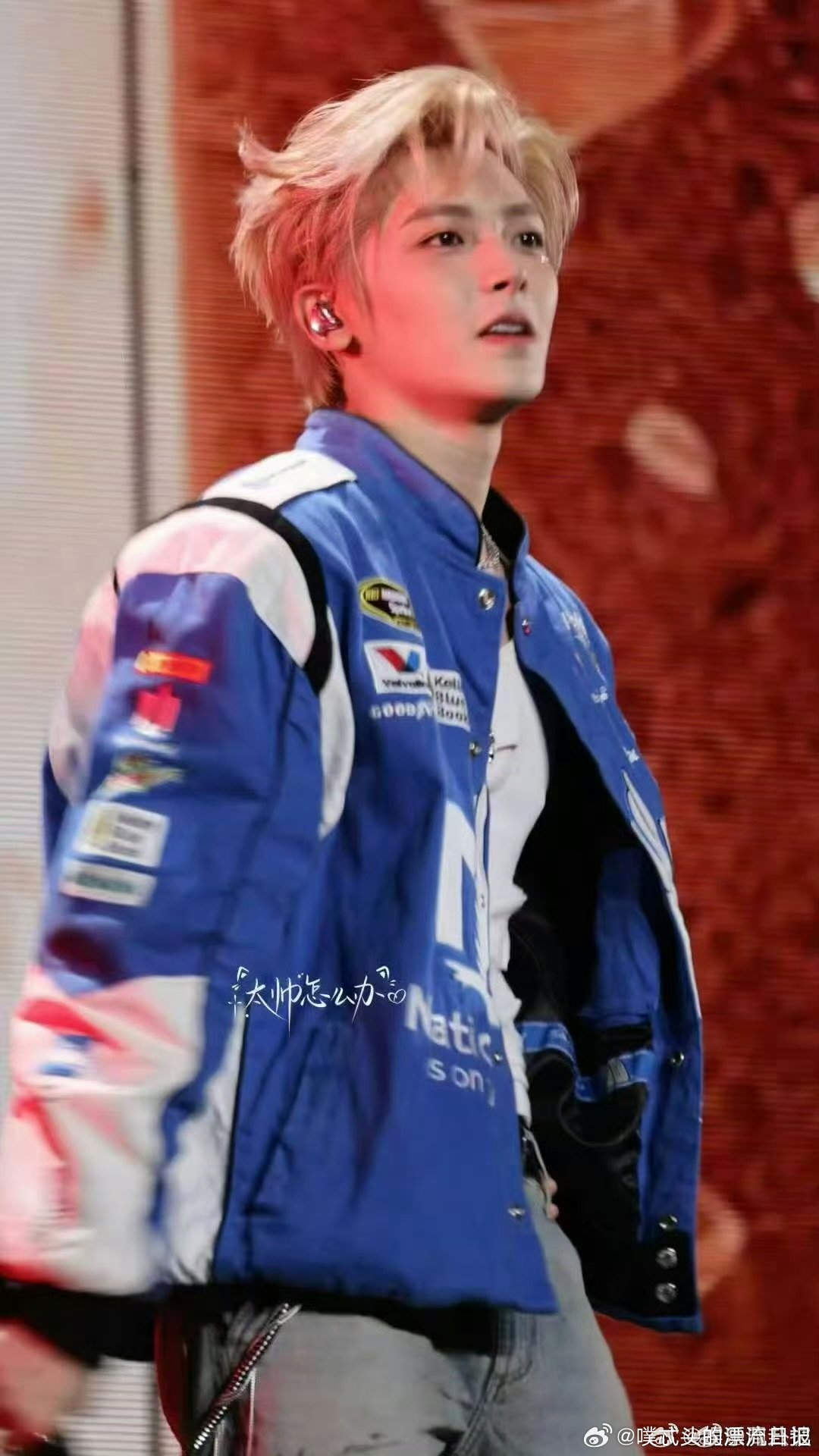 侯明昊歌手首秀献唱Simon歌手2026初次踏上歌手竞技舞台，侯明昊倾情演唱《S