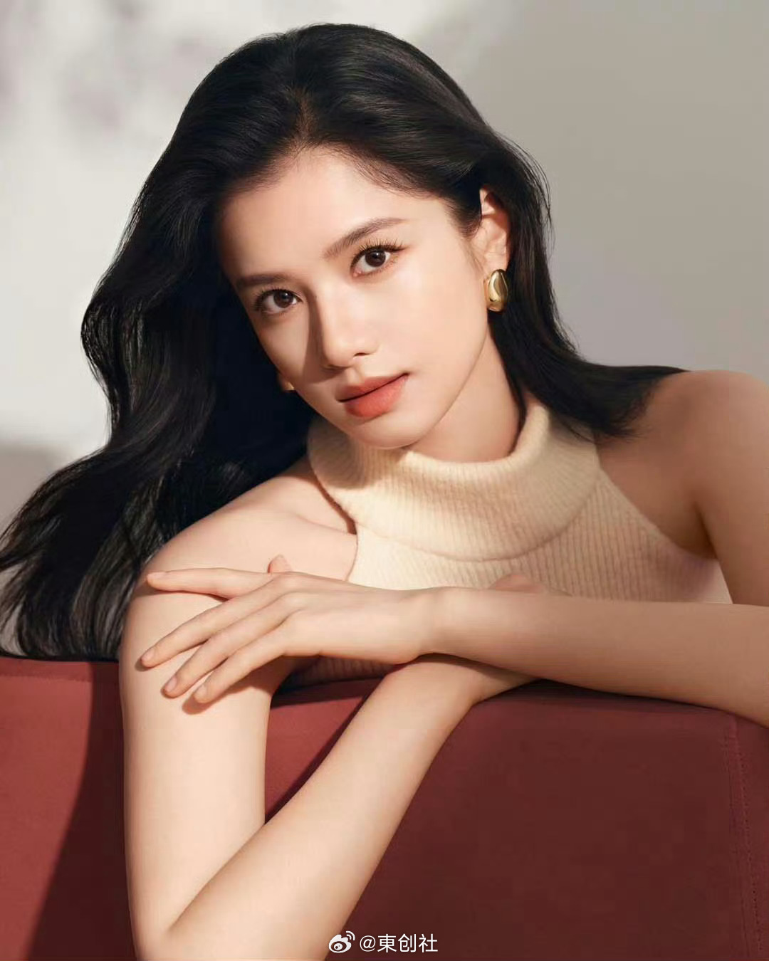 東 PEOPLE 官宣张婧仪 成为新晋品牌代言人。 