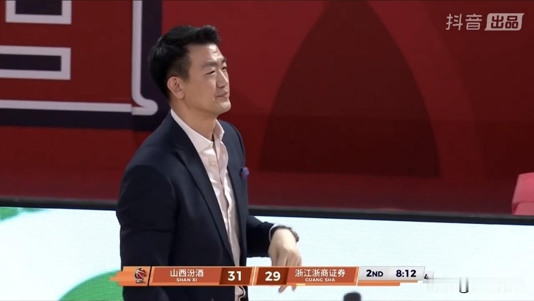 CBA第39轮半场山西主场领先广厦2分。
   4月15日晚，CBA常规赛第39