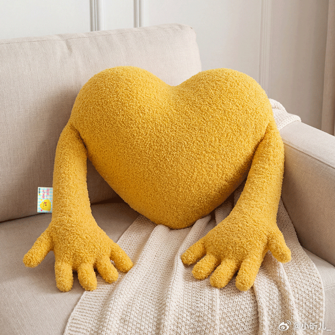 在上海待久了真的会变漂亮38节送礼就宠姐妹！双向治愈、互相打气超有爱～美团看姐妹