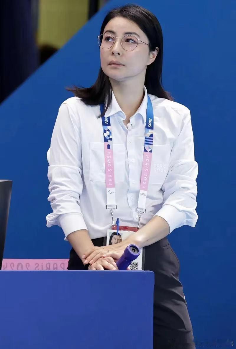 郭晶晶说最好就是做好当下 2004年雅典跳水台，她以教科书级入水拿下奥运金牌；2