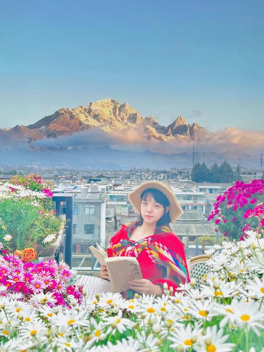 丽江屋顶楼花海叹咖啡 霸位睇日照金山🌄✨