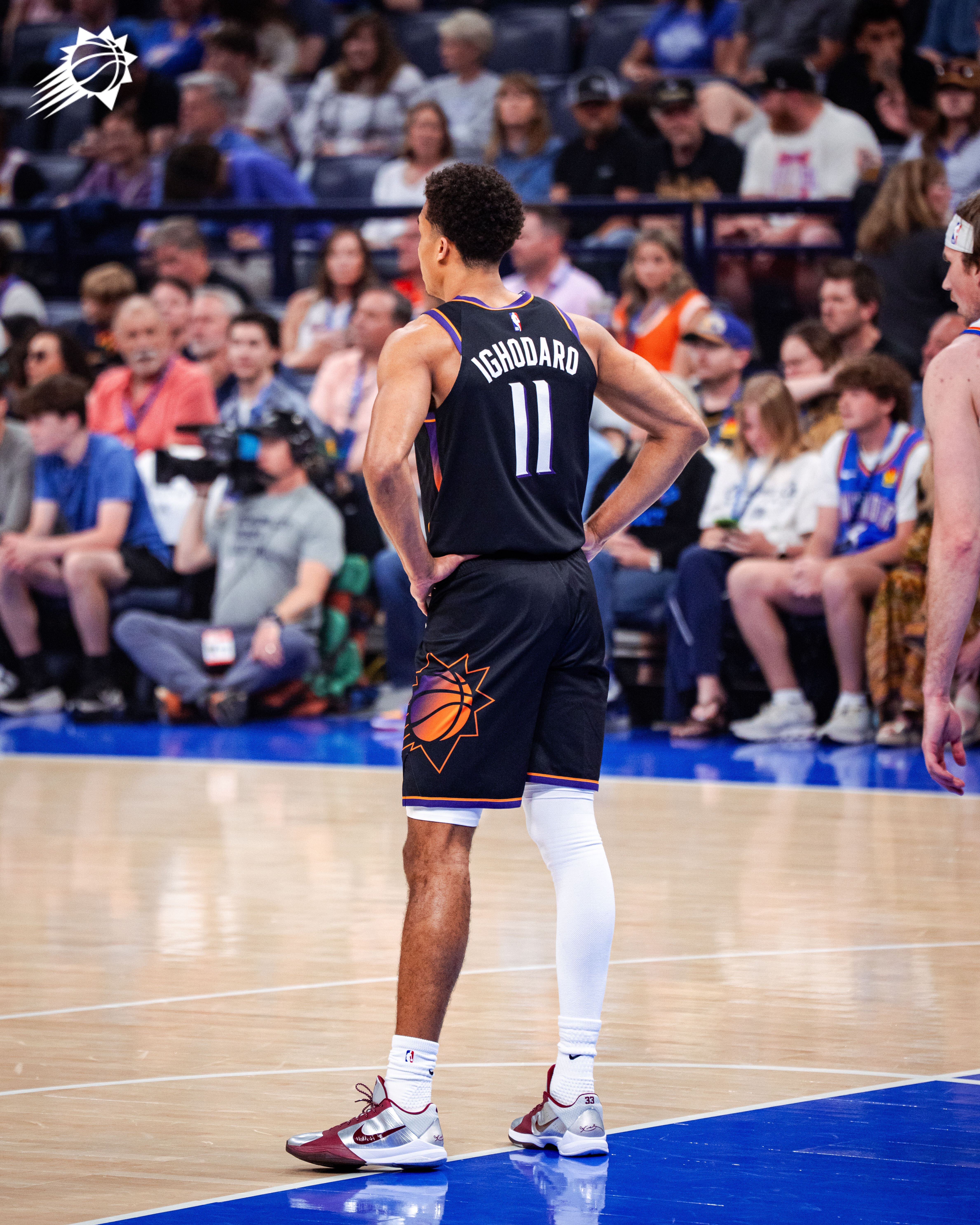 OSO 强硬突破拿下两分❗️随后献出大帽，防下对方进攻 🔒菲尼克斯太阳 ｜旭日