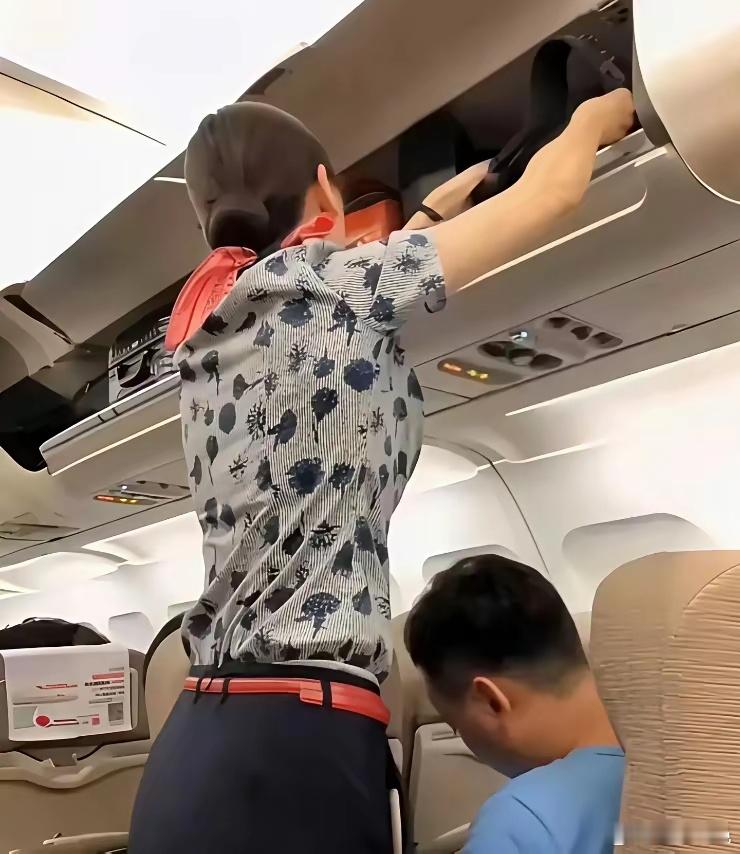 网友：原来衣服不上提的秘密在这 ​​​