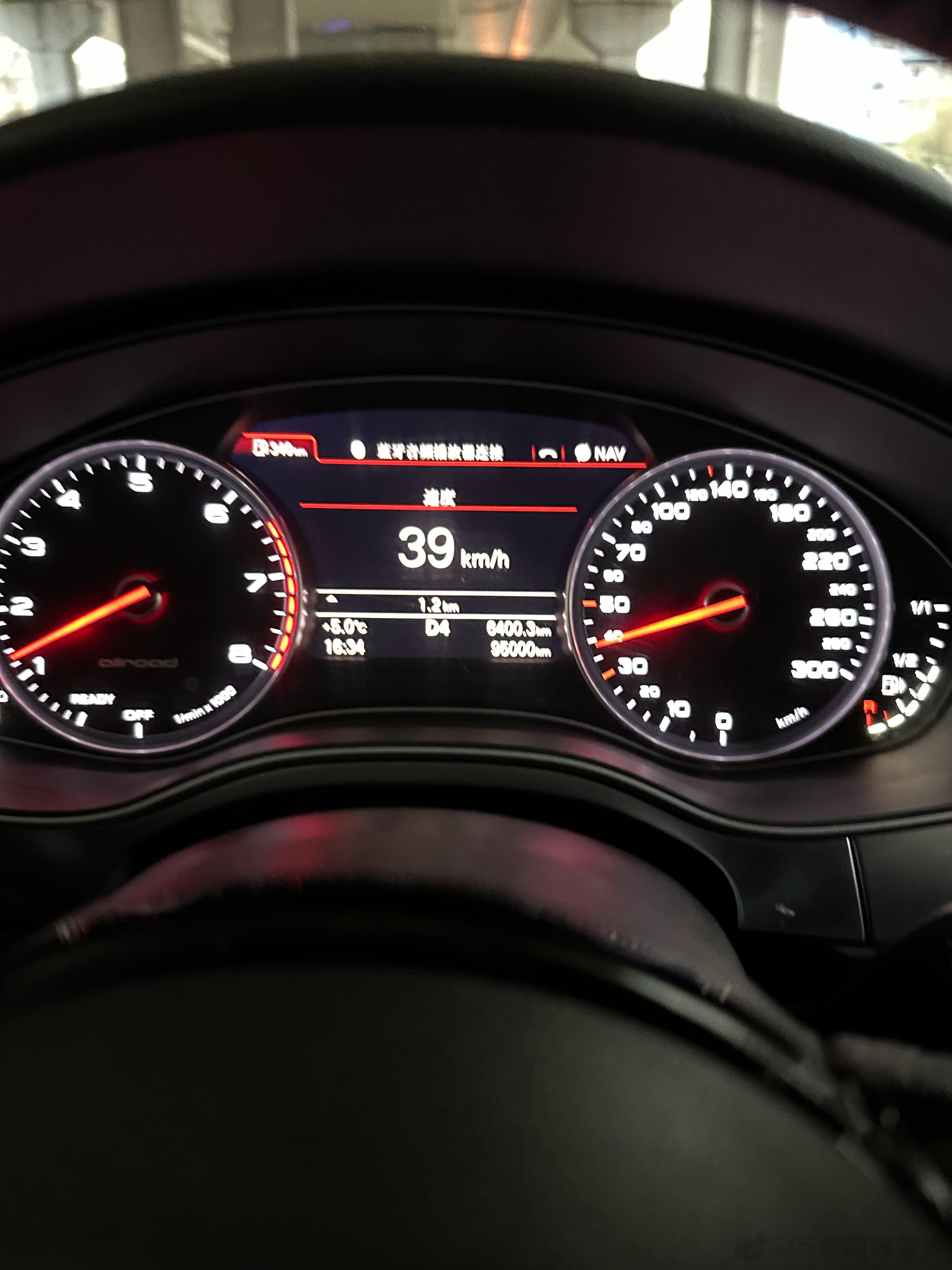 #男子考科三遇暴雨冒雨绕车一周# 这驾照有含金量，终身难忘的那种！回想一下自己拿