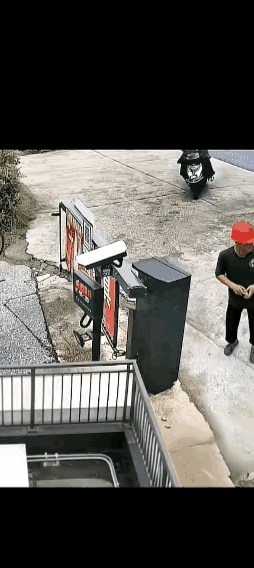 看不懂，真的看不懂！这是几个意思啊？
      速度过快刹不住车？看着也没有多