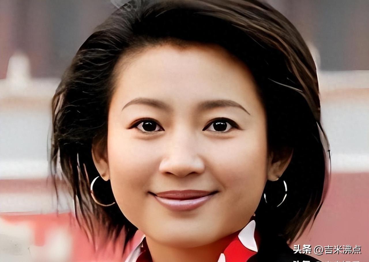 她没在镜头前露面十年了，也没发过一条自拍。
“你确定吗？”这句话还在很多人手机里