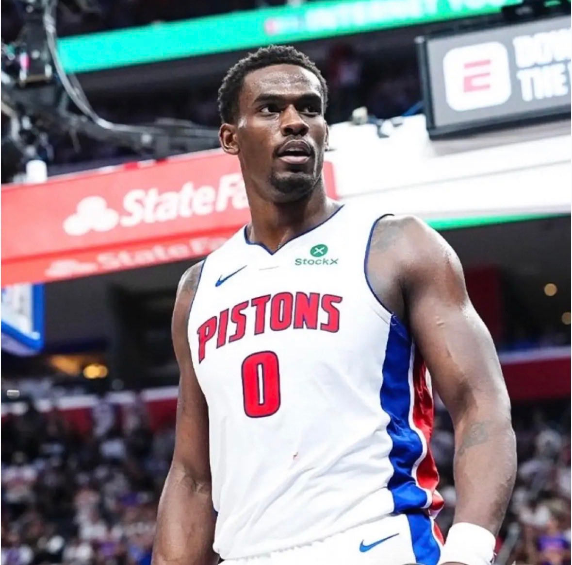 杜伦腿筋伤，两周后重新评估。NBA[超话] ​​​