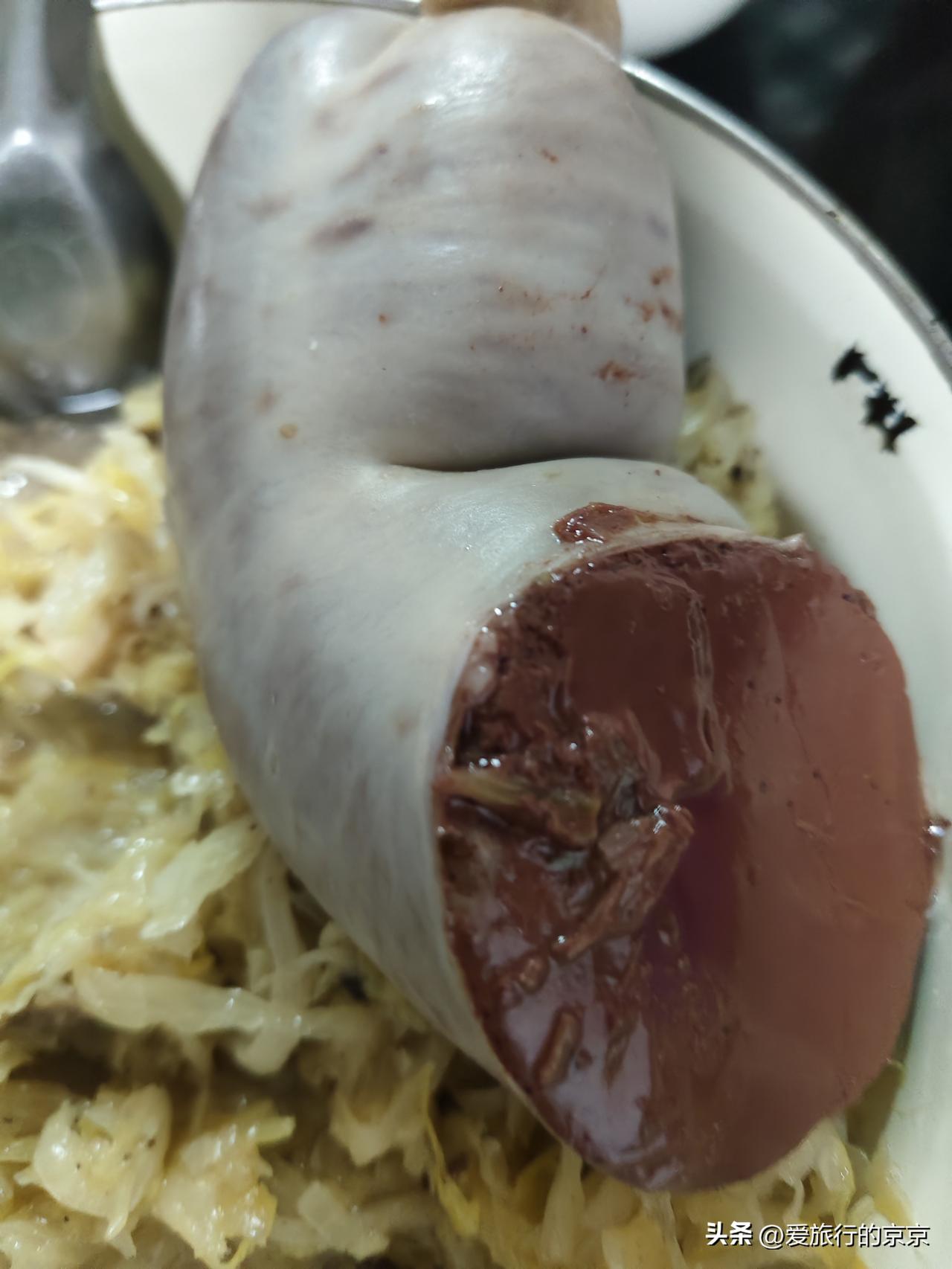 谁懂这一口的幸福指数啊...
       在东北，提起最爱吃的民间菜，一定非白