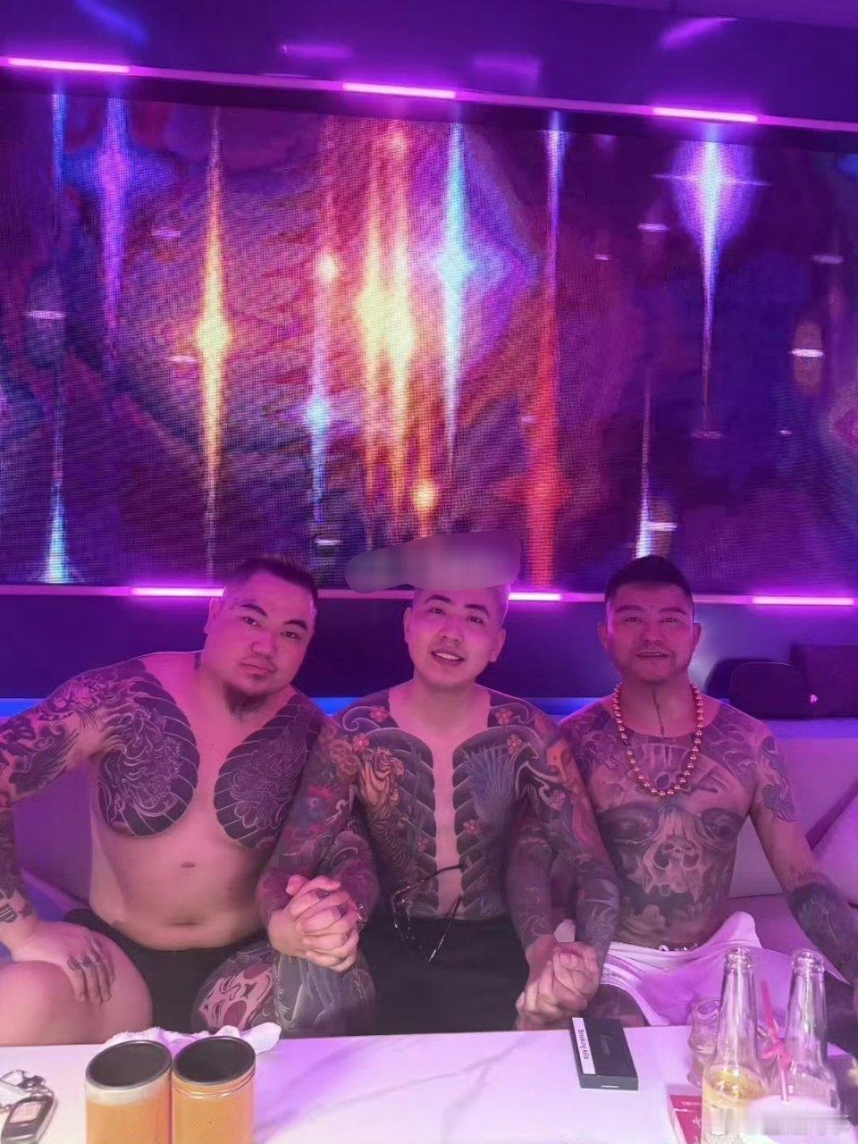 驴家奶豆在柬埔寨混的还不错，腰子还在！ ​​​