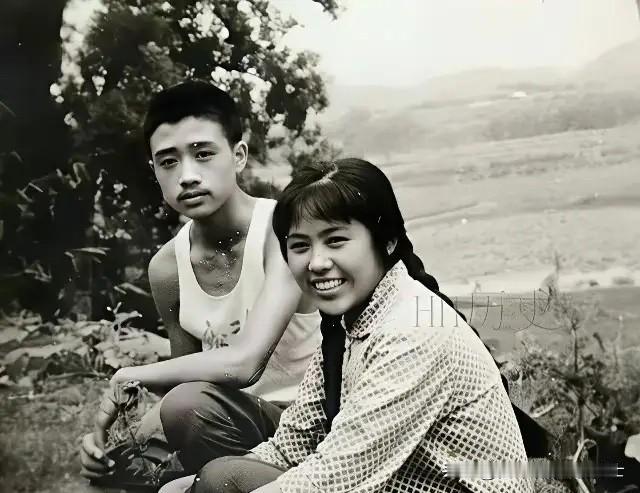 1969年，一对上海知青夫妇在吉林延边插队期间，住进了当地孤寡老人李阿妈家中，一