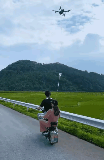 看看我们把无人机用在什么地方，看看俄乌把无人机用在什么地方？谁和平高下立判