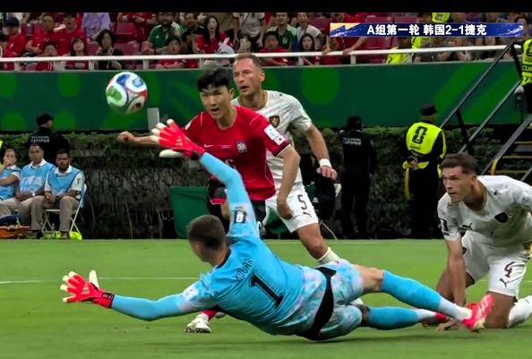世界杯首日英雄四选一 :吴贤揆、黄仁范、基尼奥尼斯、希西门尼斯，你会选谁？

 