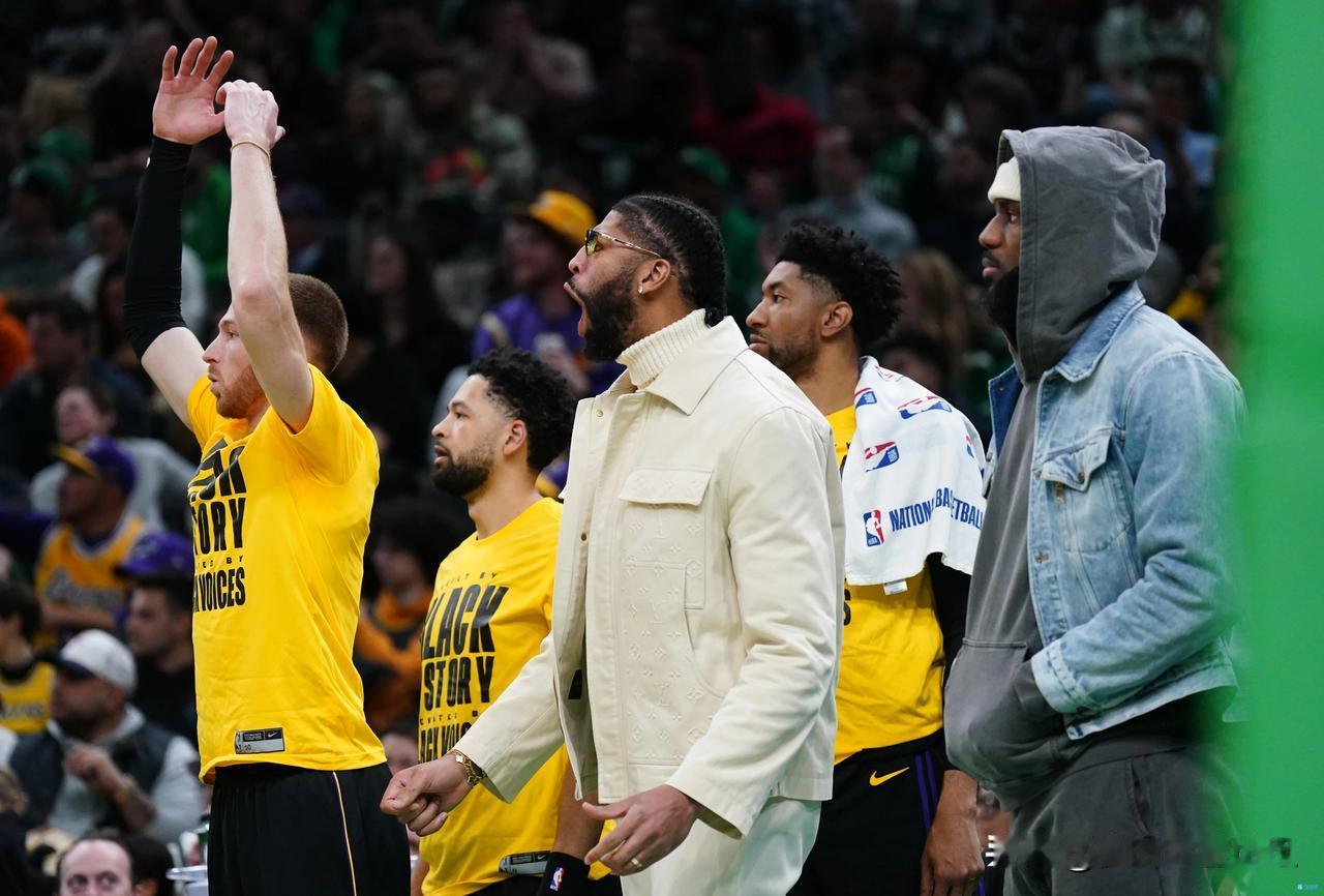 NBA，湖人114-105绿军，詹眉缺阵，里夫斯32分，拉塞尔16分14助，揭露