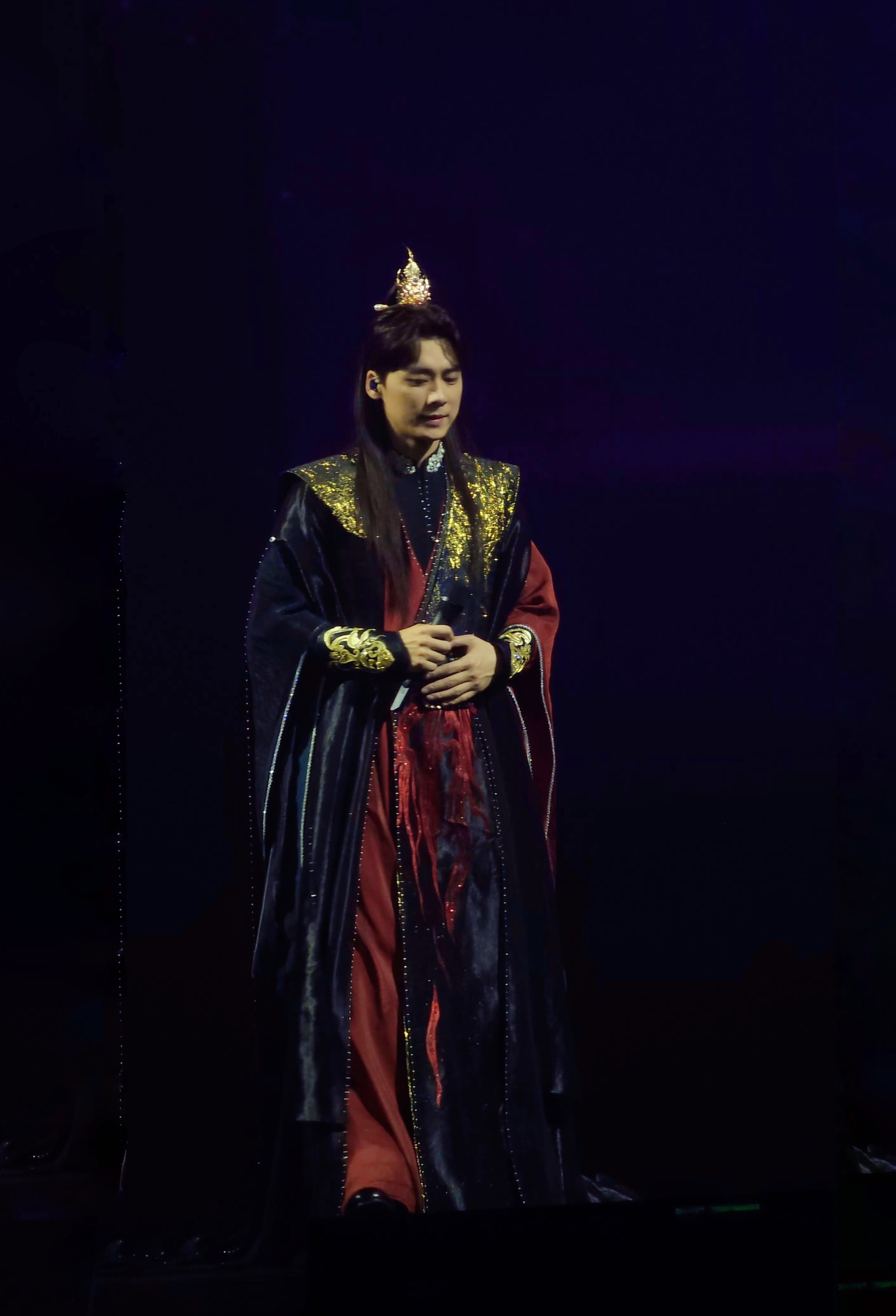 挑战每天按相册顺序发一张李易峰的照片💛ིྀ💙ིྀ💜ིྀ💚ིྀ🧡ིྀ ?