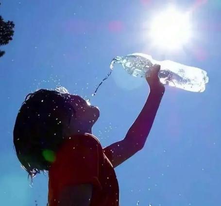 今年可能会热到破纪录！

全球多机构预测，受厄尔尼诺现象与全球变暖叠加影响，20