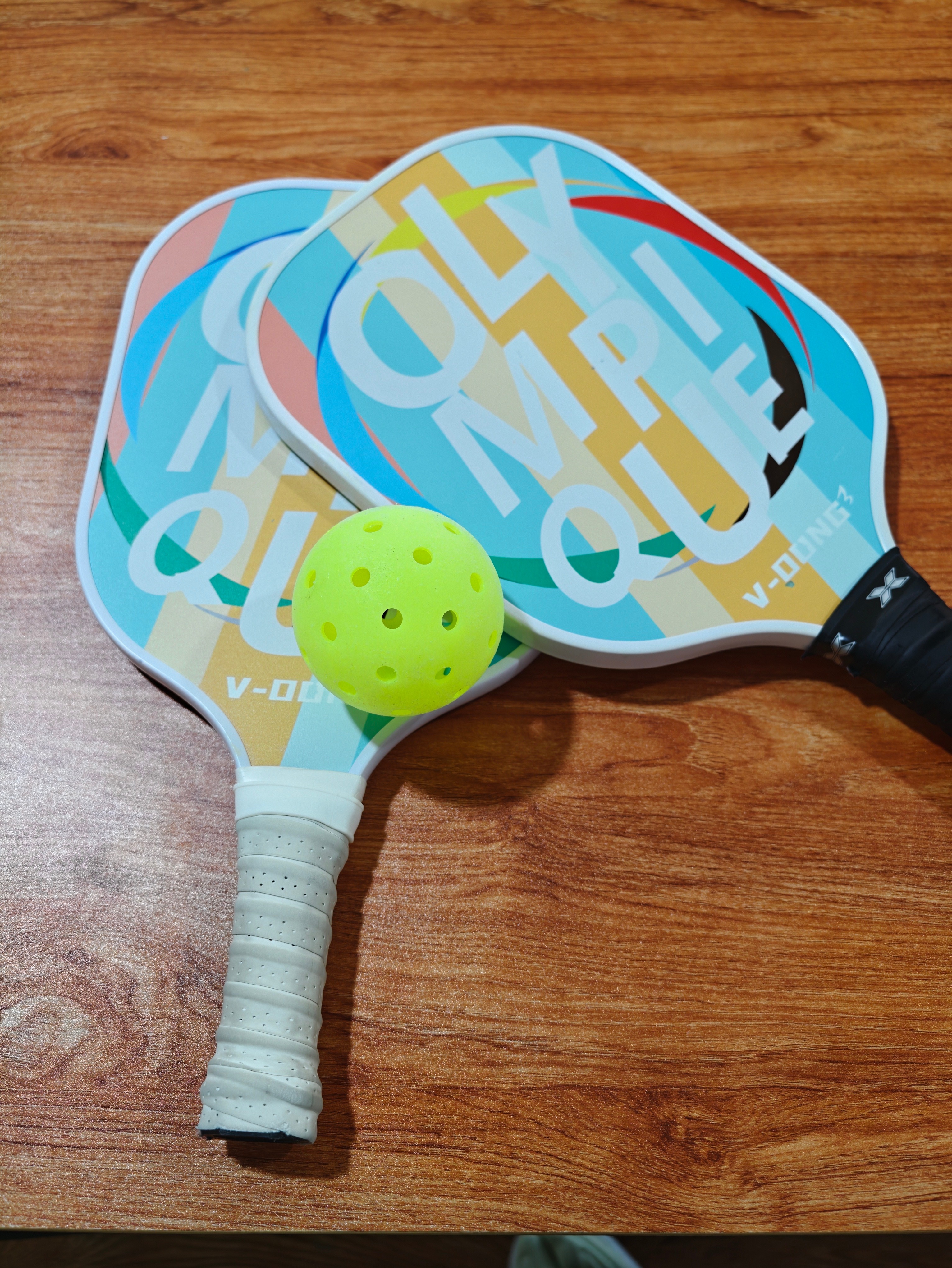 早起的鸟儿 就是可以干很多事😎🎾球儿打了 不过没少跨栏😤🍛吃完卤肉饭准备