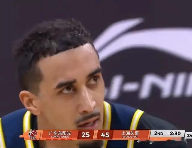 恕我眼拙！广东宏远下半场广东还真没输，难怪杜锋赛后提到开局挖坑，下半场追分呢，有