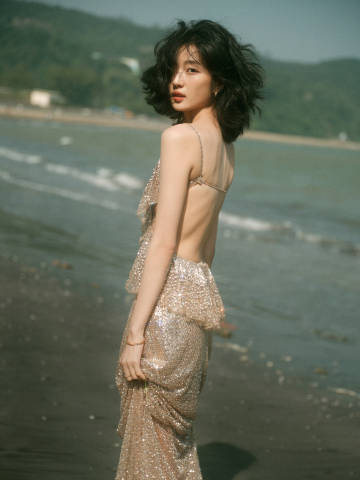 孙千 建模身材 救命，孙千这建模身材，每一次出现都可谓让我眼前一亮。这样的绝世好