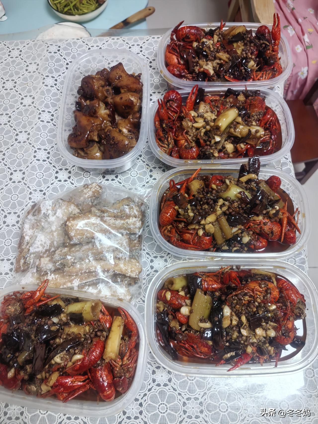 120块钱，对你们来说能吃点啥？
120块钱，对我而言，可以买不少肉，能买海鲜 