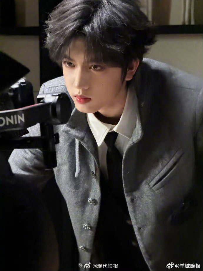 【#我们的少年时代2预约达6万#】近日，由TF家族新生代演员（排名不分前后，按年