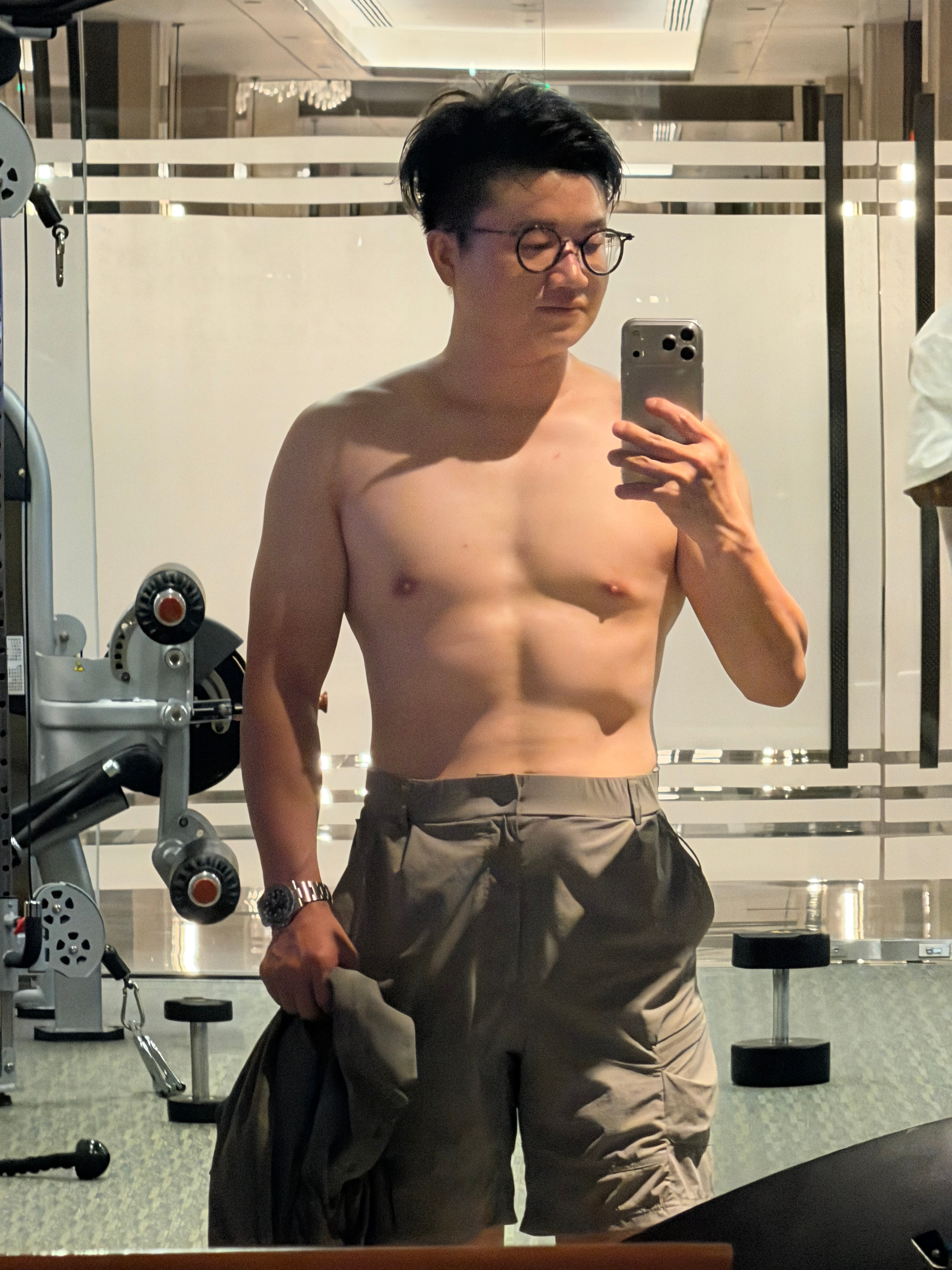 很硬的兄弟们早早早！ 又是很硬的一天