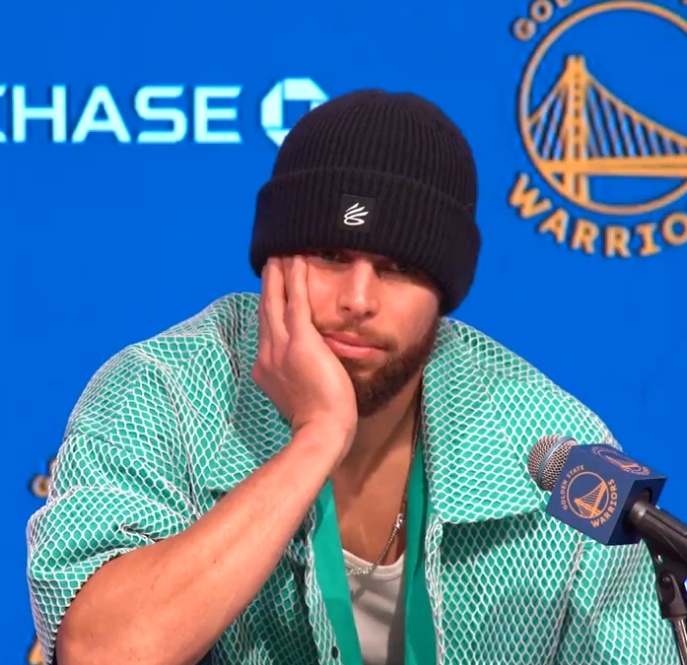 赛后，库里谈到了本场的判罚：“我们有过关于这个话题的讨论，尤其是面对湖人，他们造