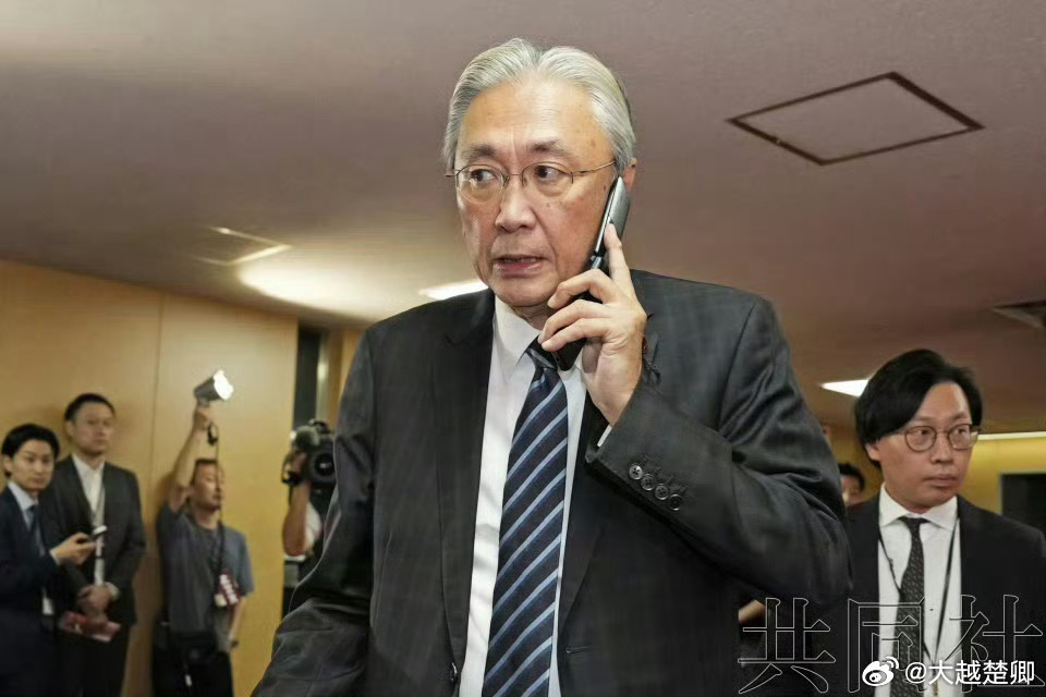 日本众议员古屋圭司透露，他因台湾问题遭中国制裁后，首相高市早苗夸赞说这是光荣的制