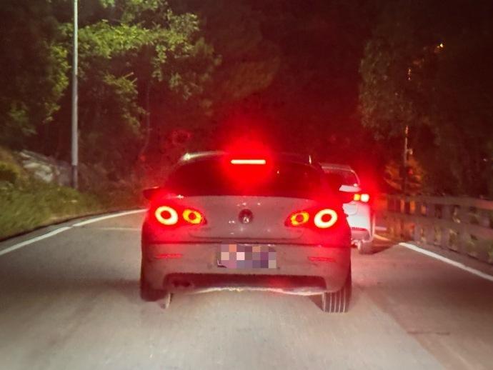 有没有觉得CC的这个尾灯造型放到现在依旧不过时，反而有种特别的高级感！