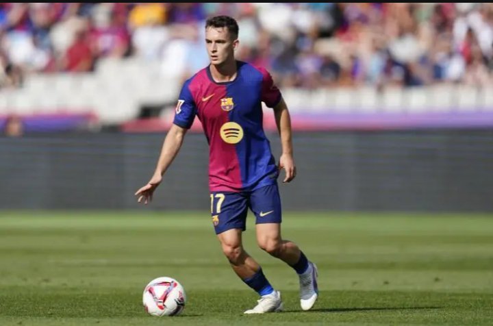 21岁的卡萨多在西班牙大胜丹麦的欧国联比赛中完成国家队首秀，成为德拉富恩特手下第