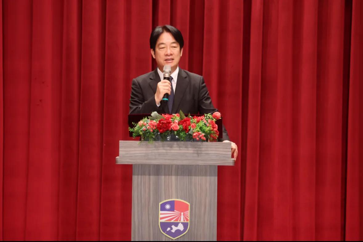 好精彩：反赖势力要大集结了……
日前，台南市前议长郭信良因为索贿1300万被台南