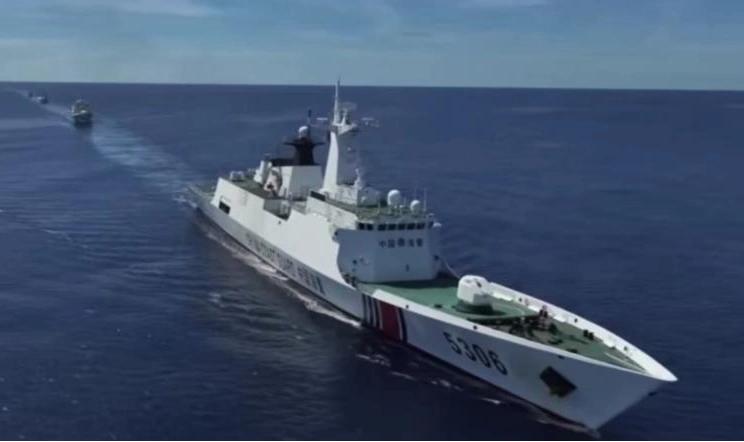 中国对菲律宾先礼后兵，外交部晚上公告一出，解放军第二天就行动。最近南海这边再次掀