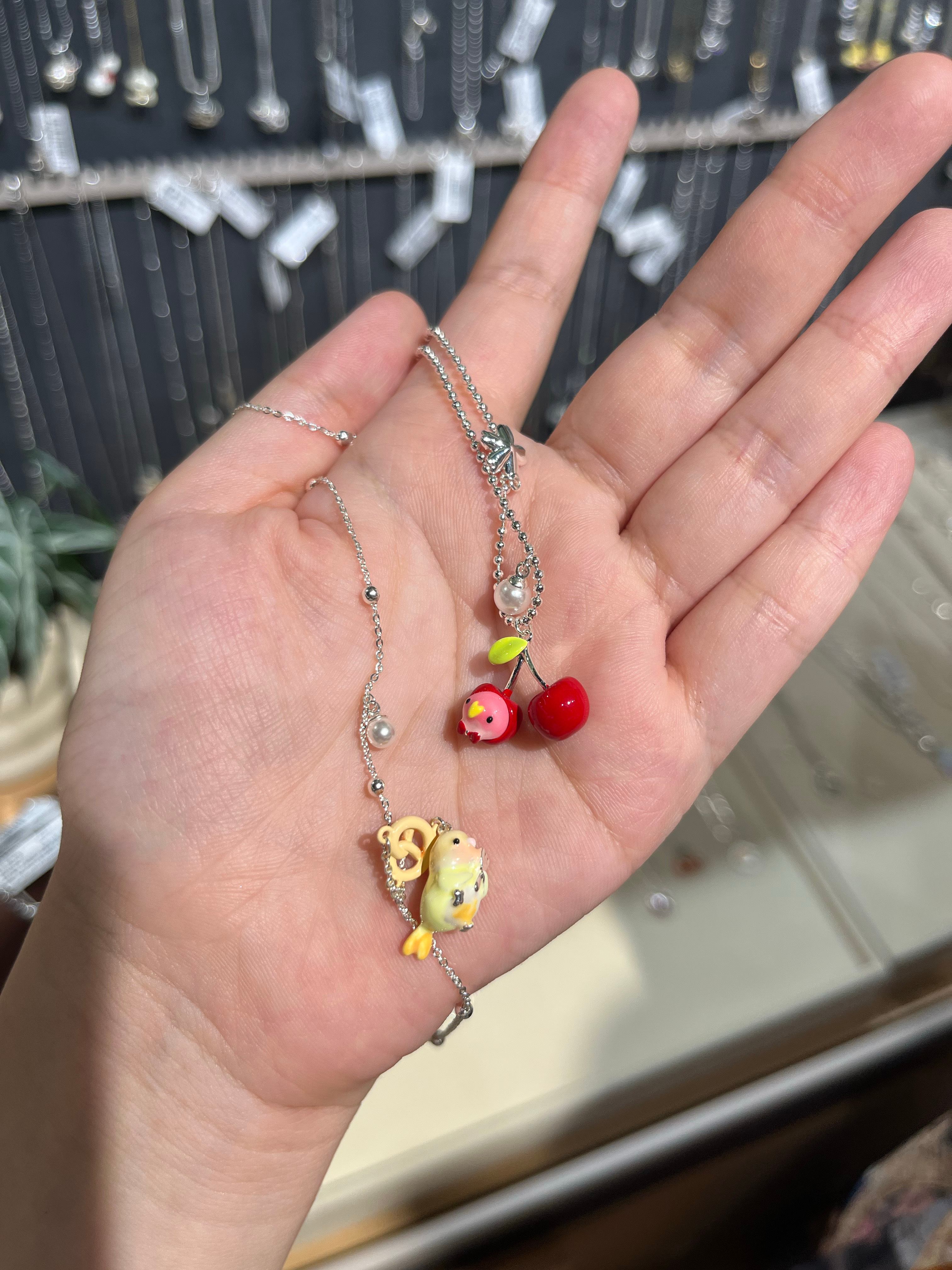 小鸡们隐藏的挺深啊！椰奶慧眼识鸟给我相中了樱桃小鸡 